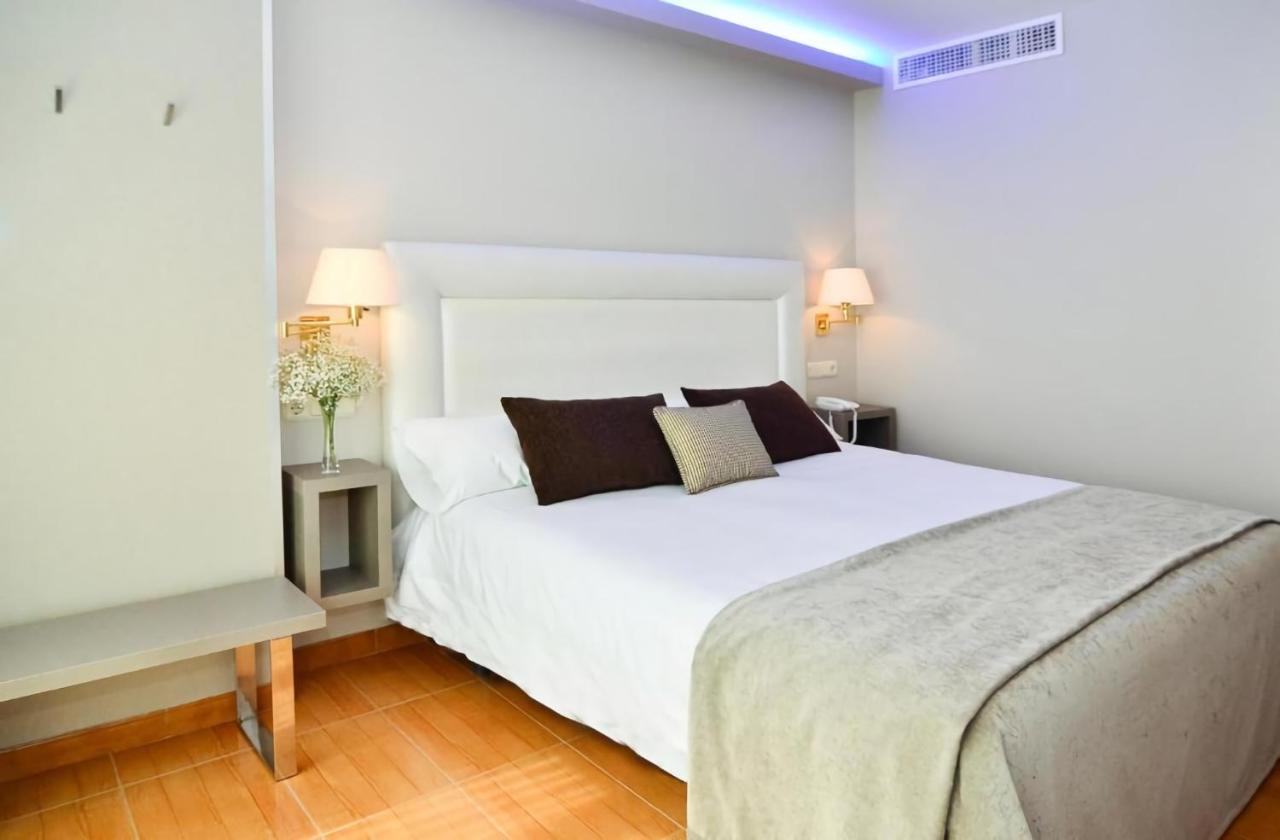 Hotel Jucamar Cangas do Morrazo Exterior photo